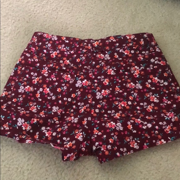 Shorts - Picture 2 of 2